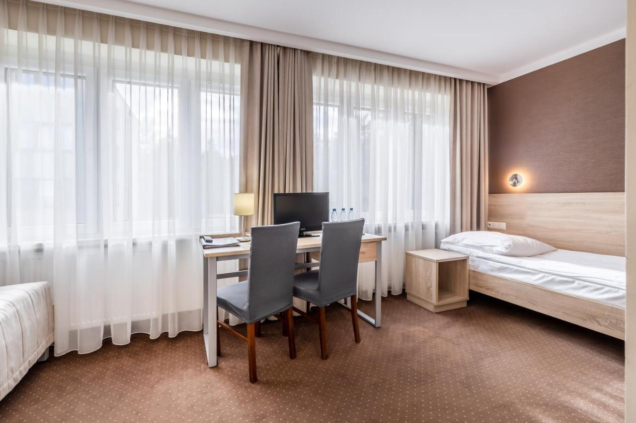 Hotel Lesny Bialystok Bagian luar foto
