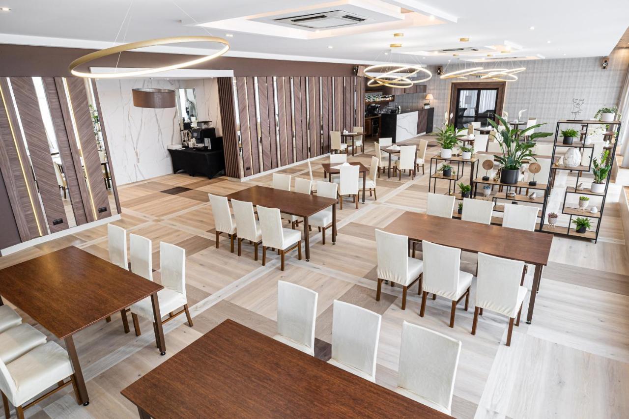 Hotel Lesny Bialystok Bagian luar foto