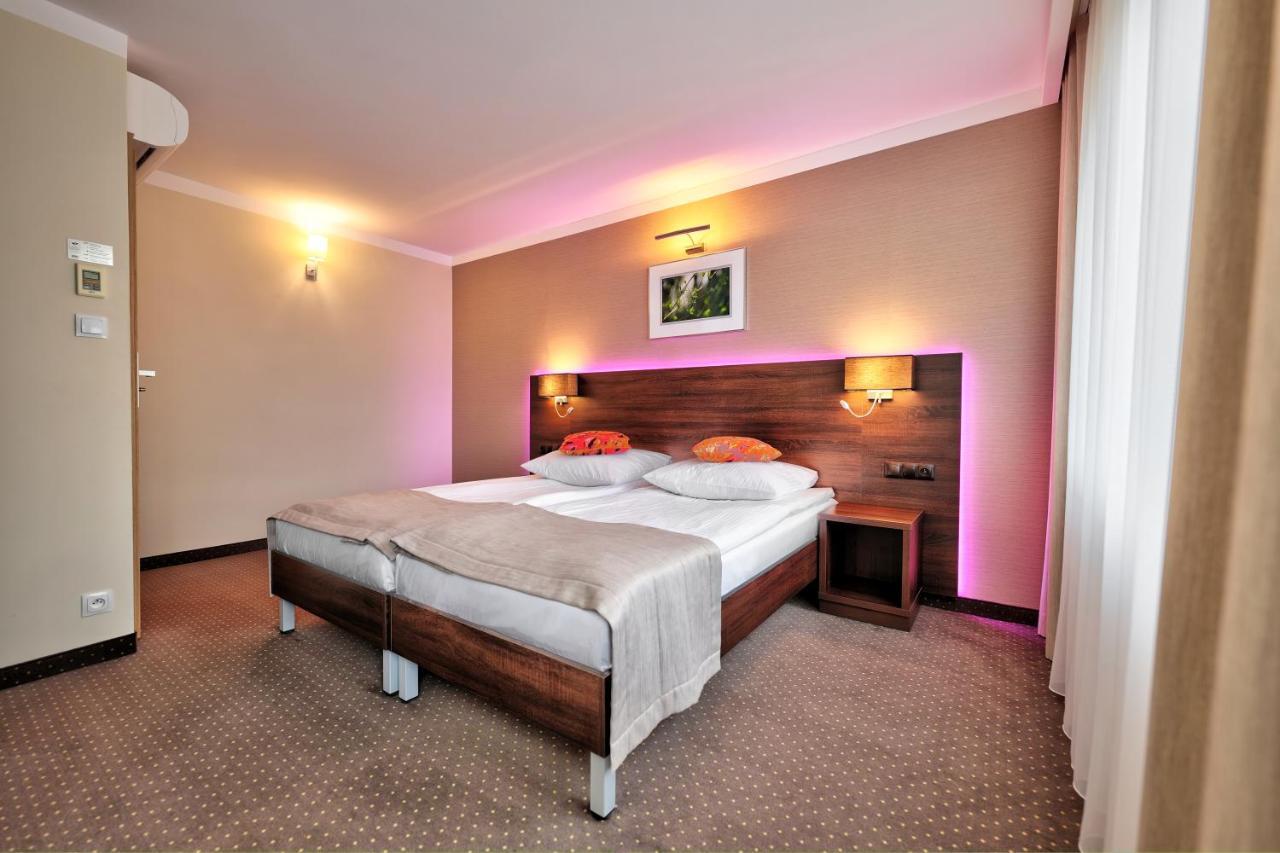 Hotel Lesny Bialystok Bagian luar foto