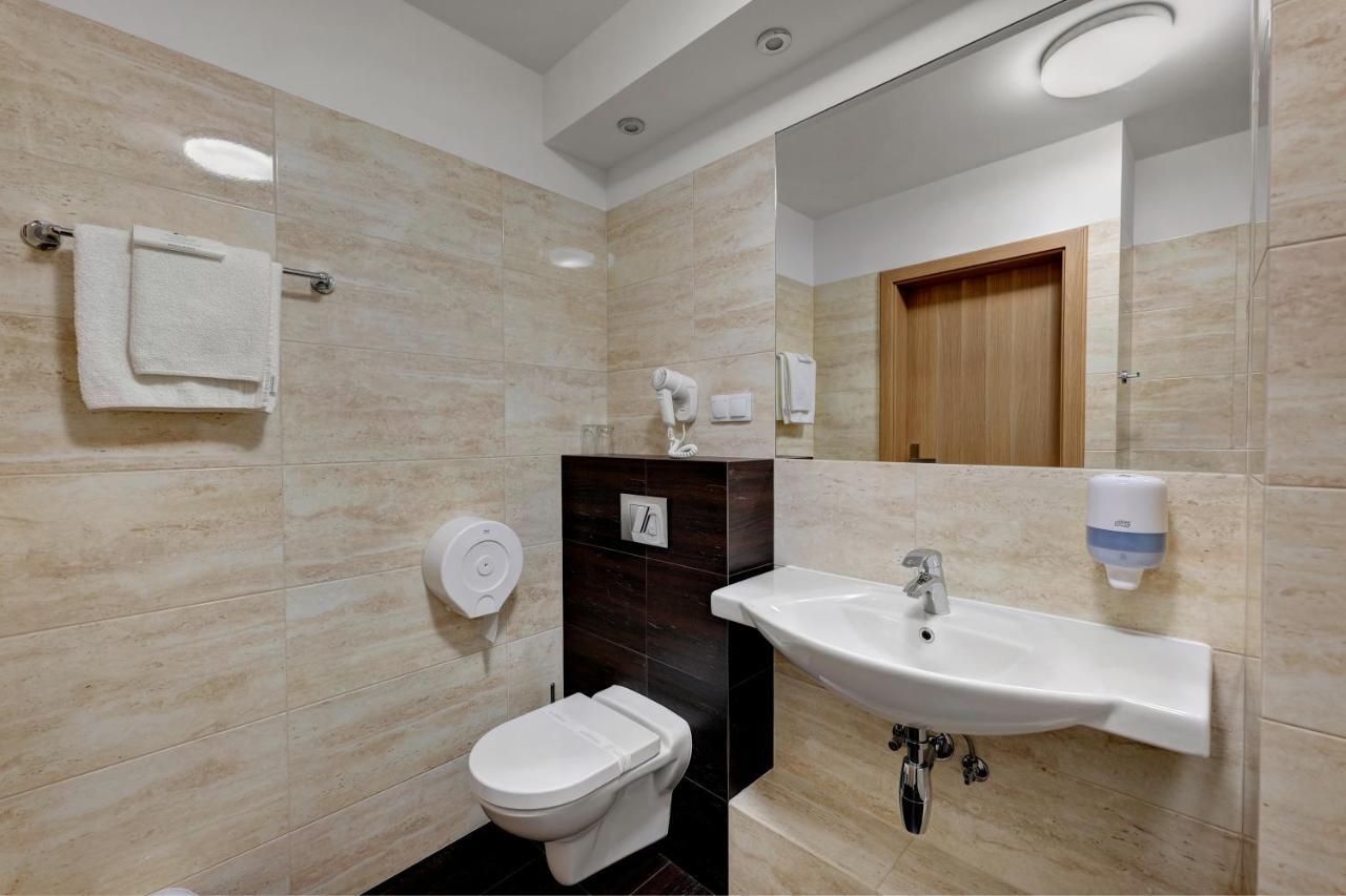 Hotel Lesny Bialystok Bagian luar foto