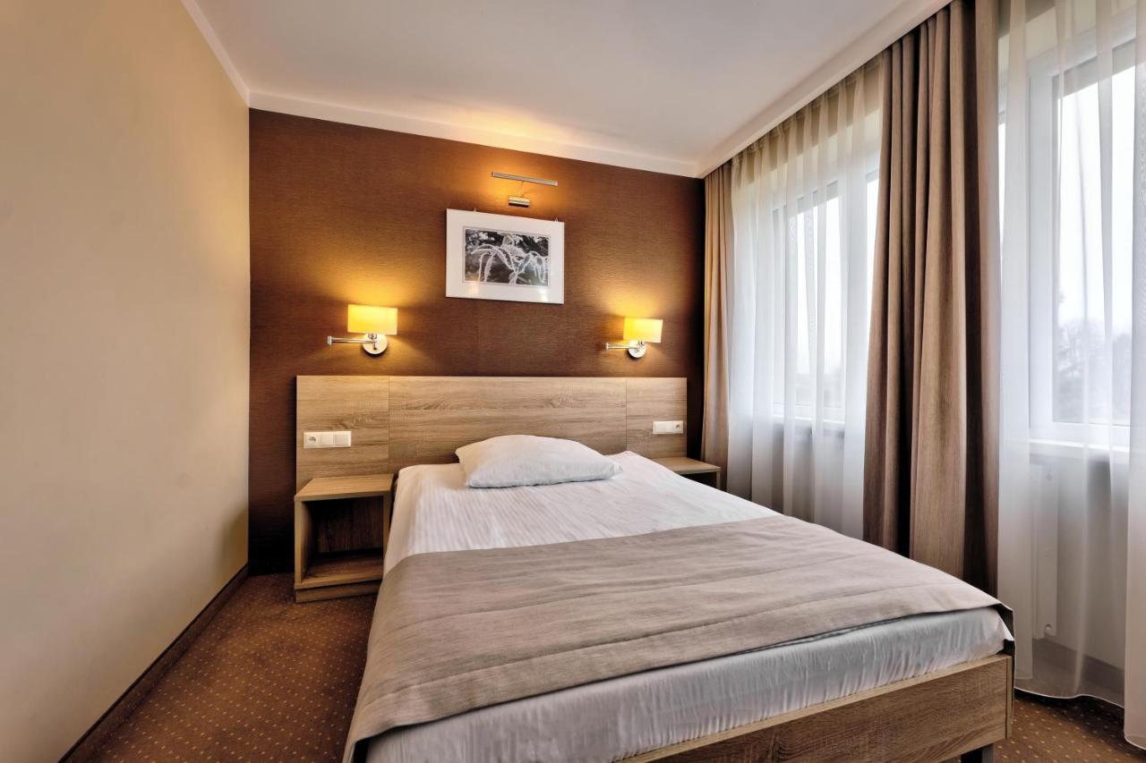 Hotel Lesny Bialystok Bagian luar foto